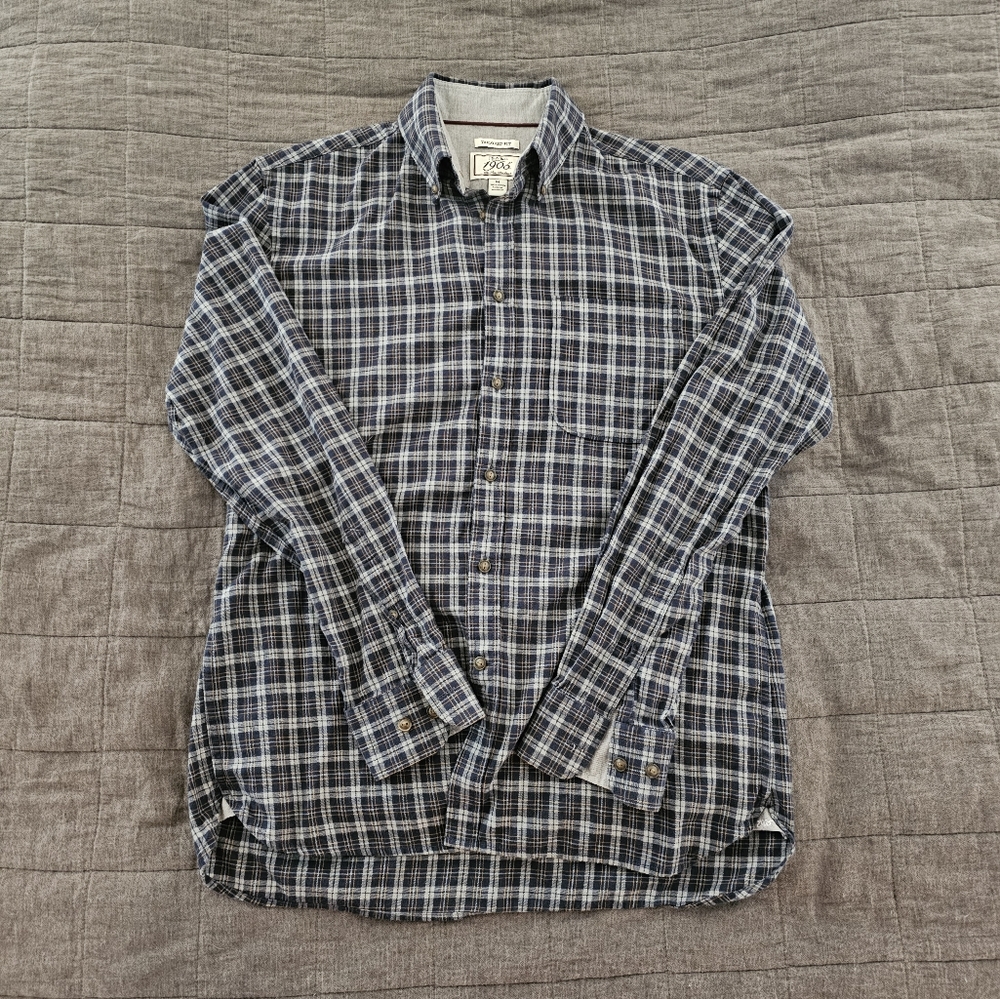 Jos A Bank patterned medium button down tailored fit shirt